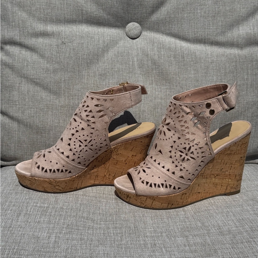Marc Fisher Blush Suede Wedge Sandals Size 6 | Laser Cut Peep Toe Heels